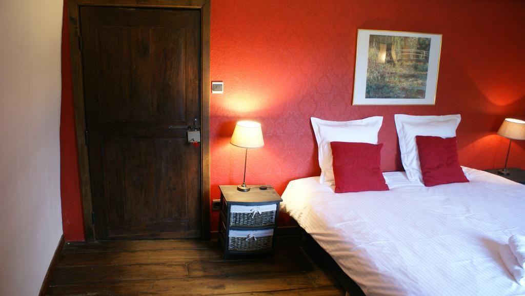 B&B Le Secret Du Bois Bourseigne-Vieille Номер фото